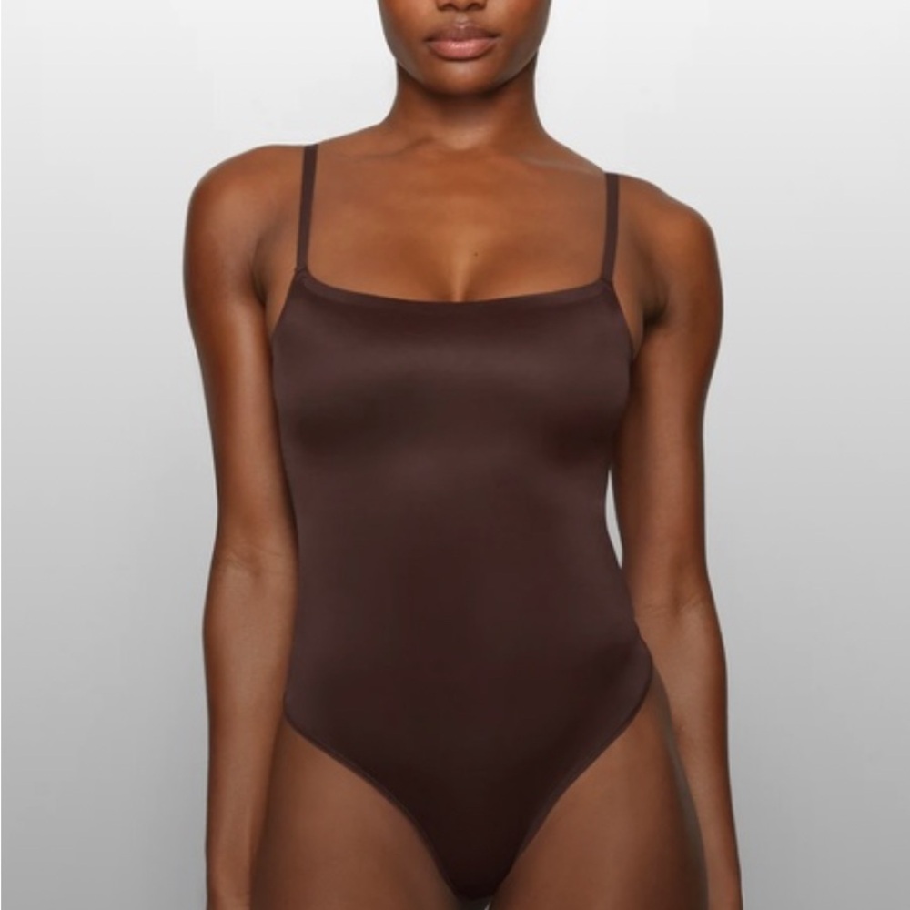 Skims barely there bodysuit cocoa